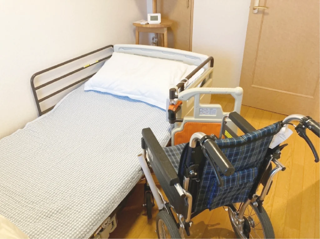 ベッドと車椅子